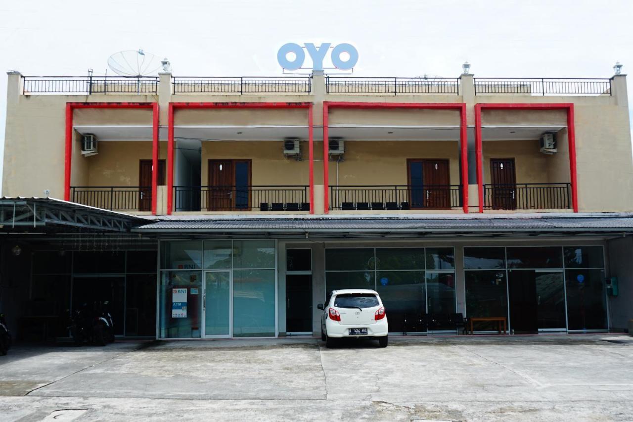 Oyo 357 Hotel Meigah Tanjung Pandan Exterior photo